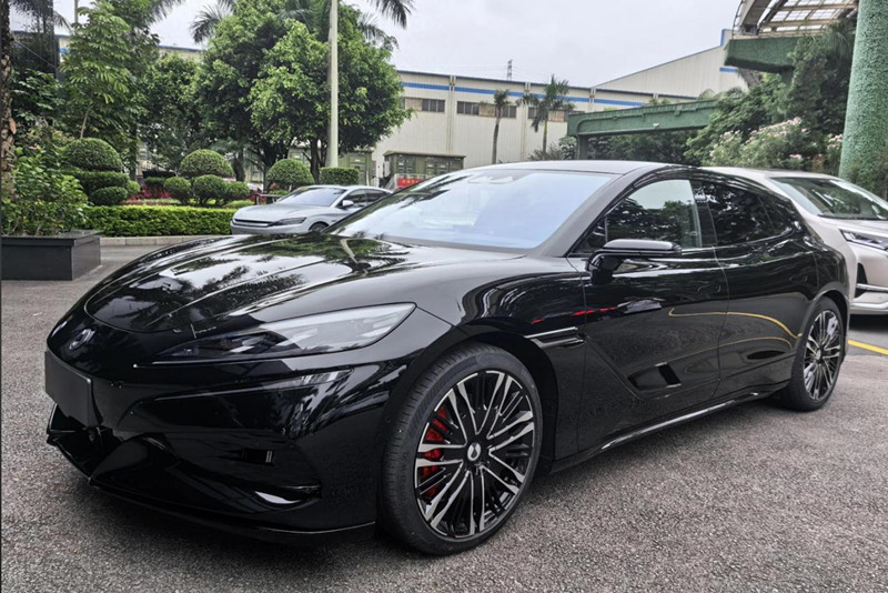 El Denza Z9 GT Black Warrior Edition se revela con sensación de combate