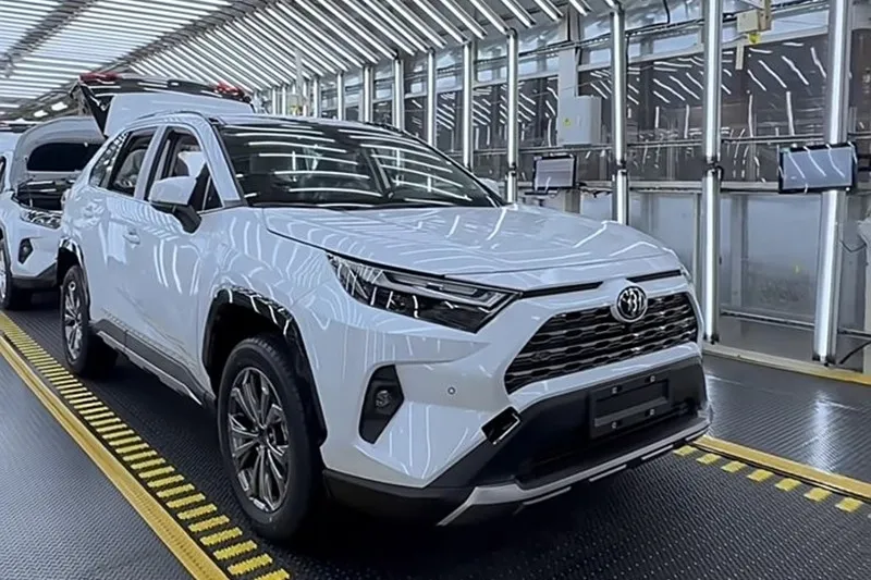 Desde $23,915, sale a la venta el nuevo Toyota RAV4