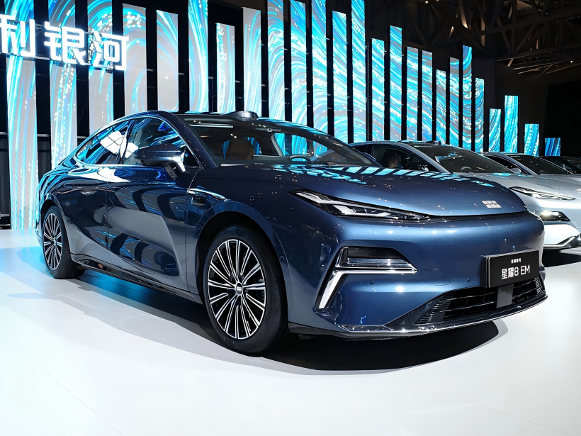 Geely Galaxy Xingyao 8 EM, PHEV grande con EM-P Hybrid, lanza May