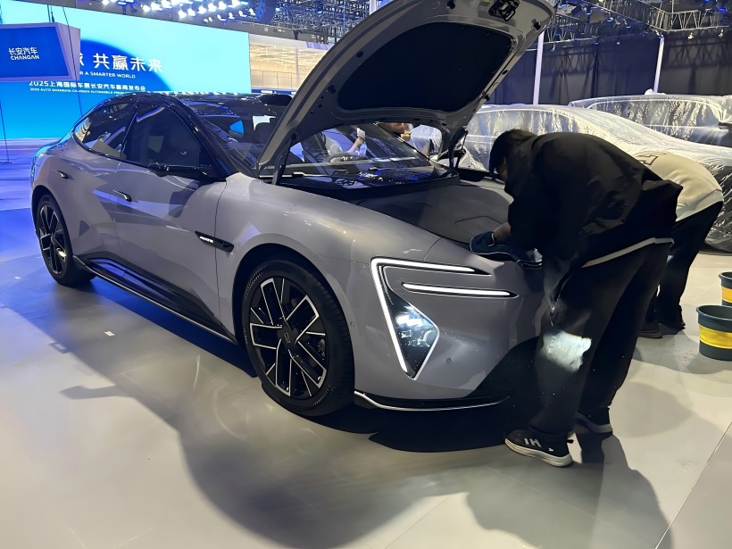 Exploración del lugar en el Auto Show de Shanghai 2025: Avita 06 Spotted, a la venta desde 191,900 yuanes (tiempo limitado)