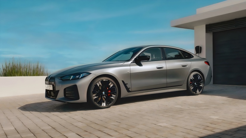 ¿Podrá el nuevo BMW i4 M60 destronar a su propio M3? Publicadas imágenes oficiales del nuevo modelo, con la potencia máxima aumentada a 601 caballos.